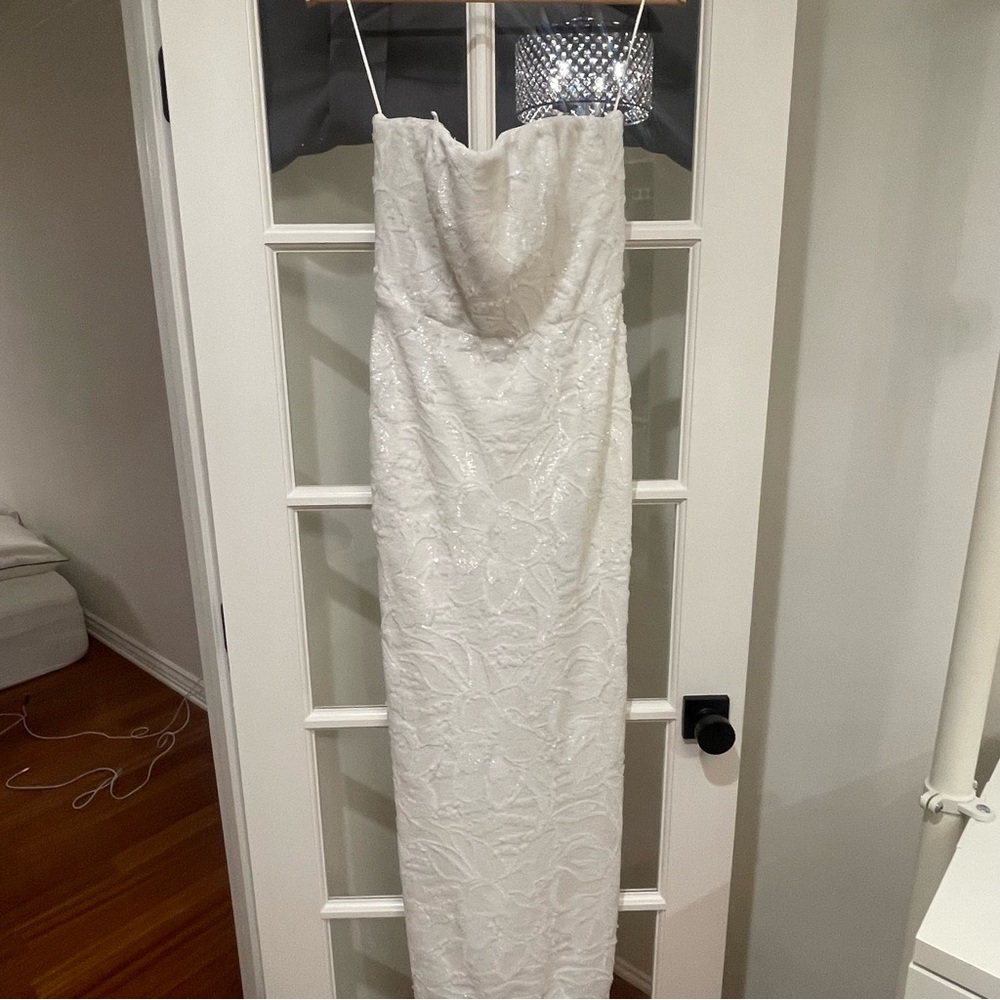 Helsi Serena Elegant White Strapless Dress - Picture 4 of 11